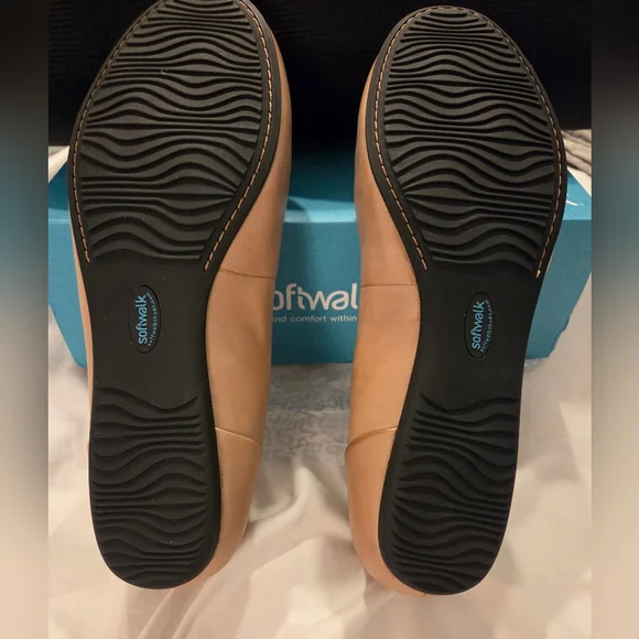 SoftWalk Tan Leather Flats with Cushioned Footbed - Picture 4 of 13